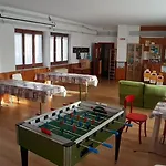 بيت شباب Rifugio La Capanna *