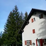 Hostel Rifugio La Capanna *