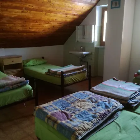 Rifugio La Capanna Hostel