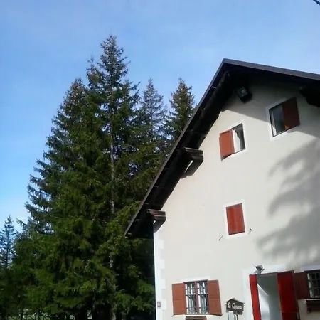 Vandrerhjem Rifugio La Capanna *