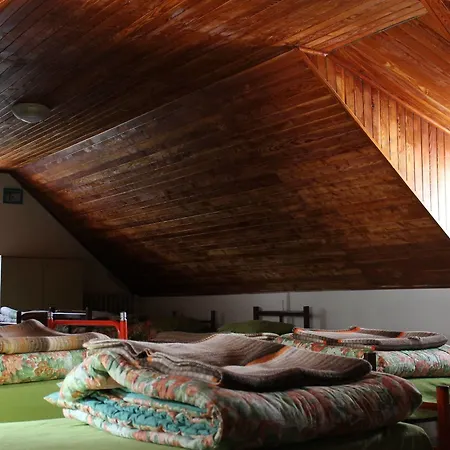 Rifugio La Capanna Hostel *